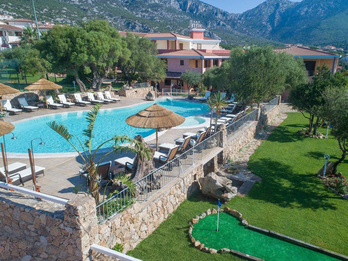 I Ginepri Hotel Cala Gonone Eksteriør billede
