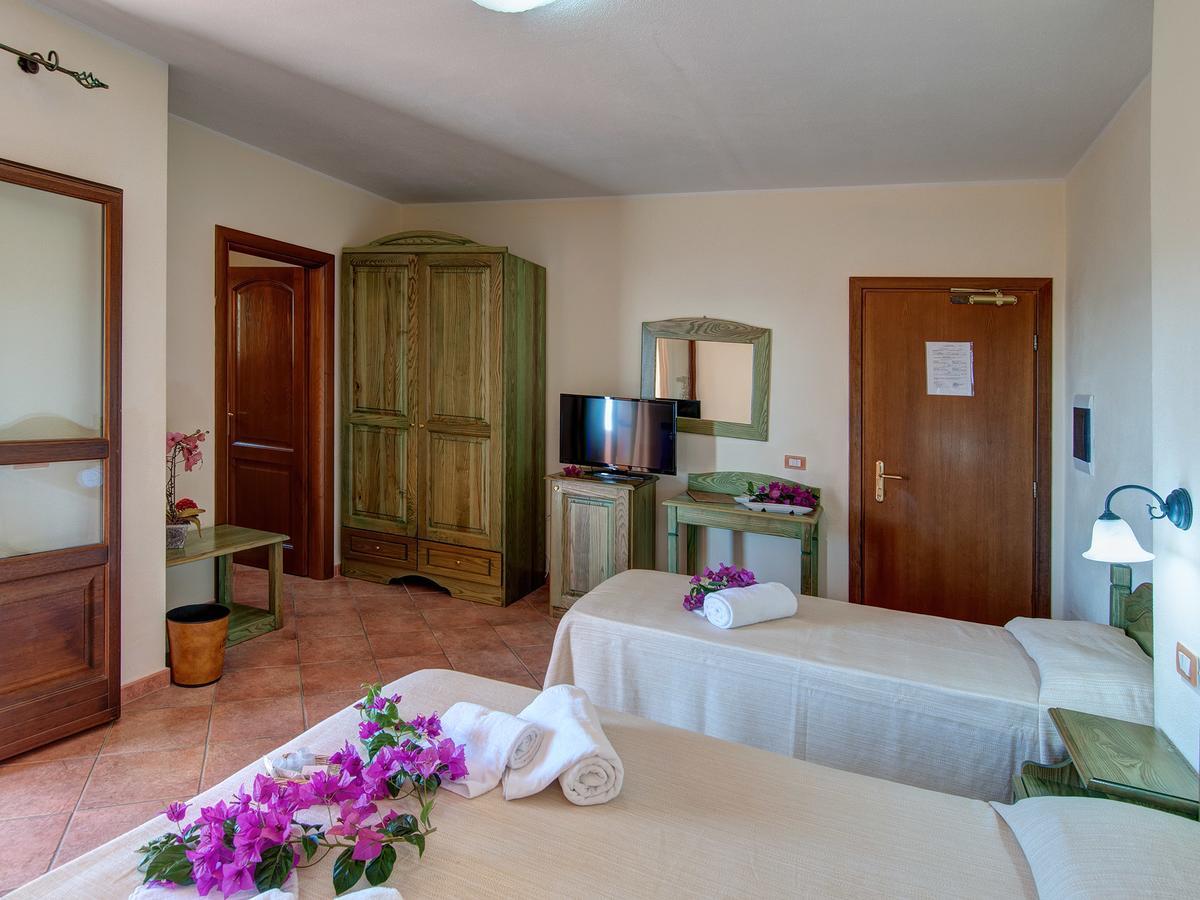 I Ginepri Hotel Cala Gonone Eksteriør billede